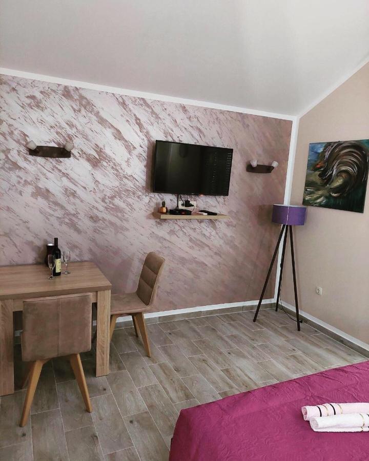 Studio Elena Tivat Buitenkant foto