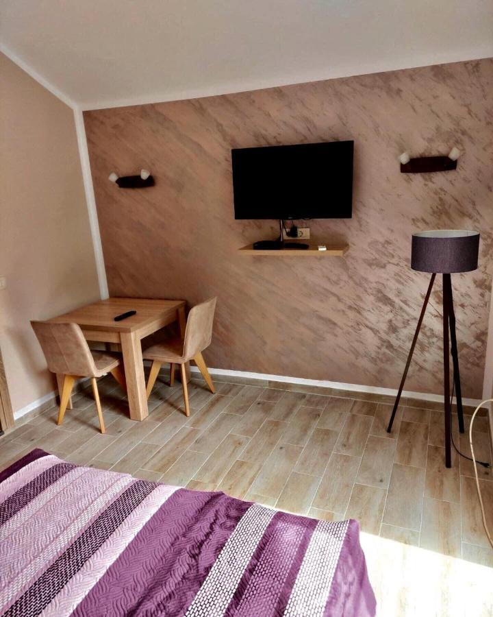 Studio Elena Tivat Buitenkant foto